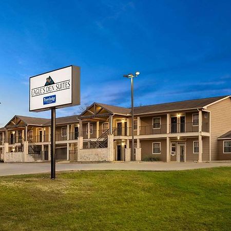 Eagle'S Den Three Rivers Texas A Travelodge By Wyndham Exterior photo